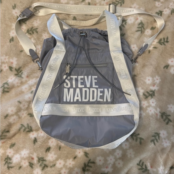 Steve Madden Handbags - Steve Madden Bag w Adjustable Straps